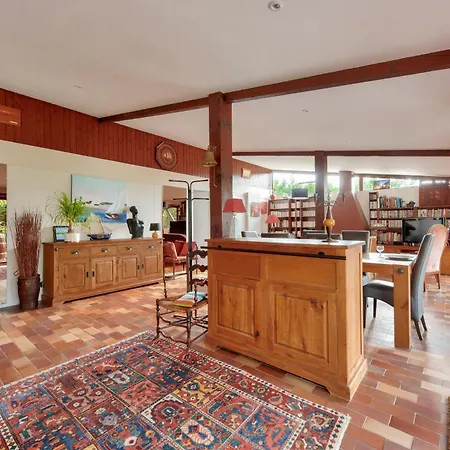 Maison Pour 8 Avec Jardin Et Terrasse- Calme